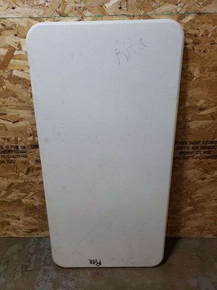 FOLDING TABLE 24"X48"