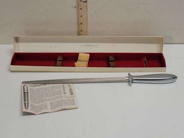 VINTAGE GERBER GUNGNIR KNIFE SHARPENER. 11A