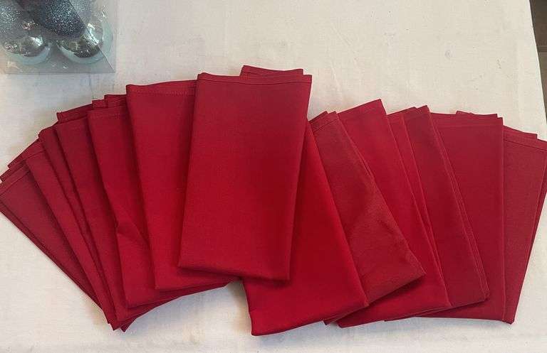 Box of 50 Ornaments and 12 Cloth Napkins