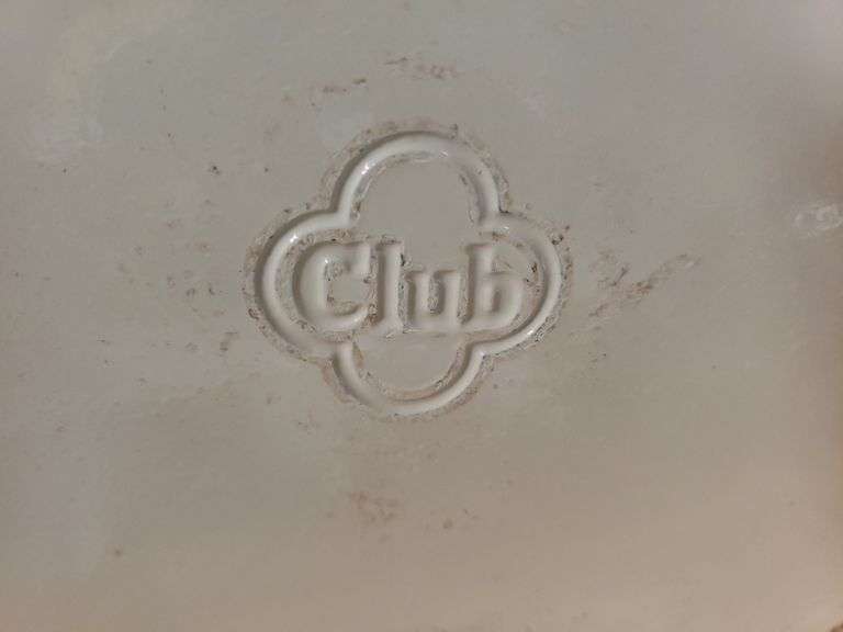 CLUB SUPRA ALUMINUM DUTCH OVEN. 00C