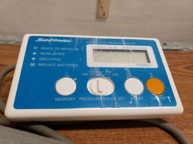 SUNMARK DIGITAL BLOOD PRESSURE MONITOR. 6C