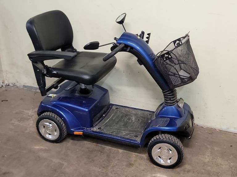 SOLD "Golden Technologies" 4 Wheel Mobility Scooter (BIN $250)  SOLD