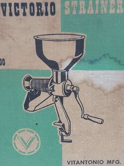 Vintage Victorio Strainer No. 200 . 8B