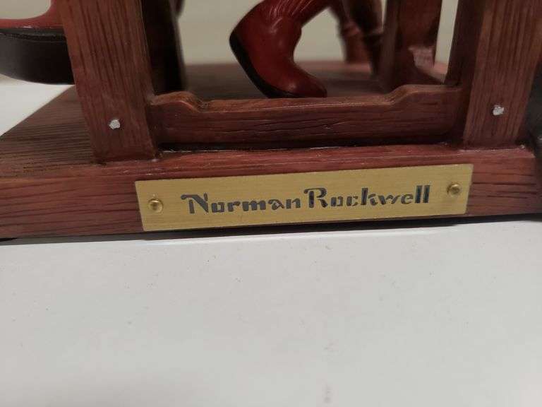 NORMAN ROCKWELL SANTA FIGURE. 6D