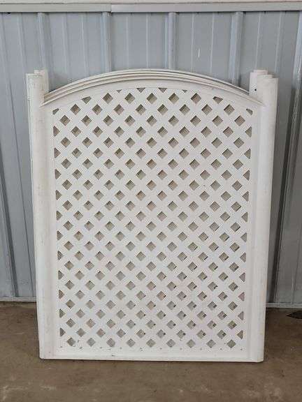 Set of 4 Lattice Fence Panels (33" W x 40" T)