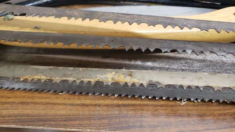 VARIOUS HANDSAWS AND HANDTOOLS. 00B