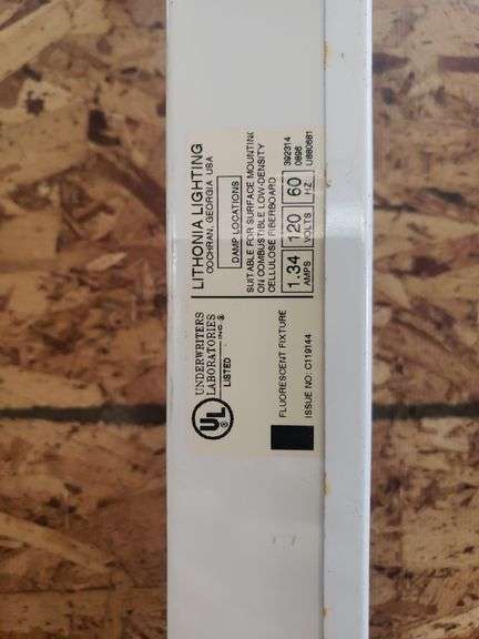 PAIR OF 8' FLORESCENT LIGHT FIXTURES