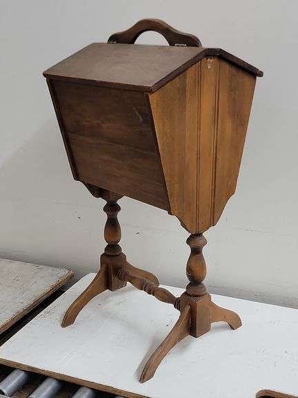 Vintage Wooden Sewing / Magazine Stand. 5A