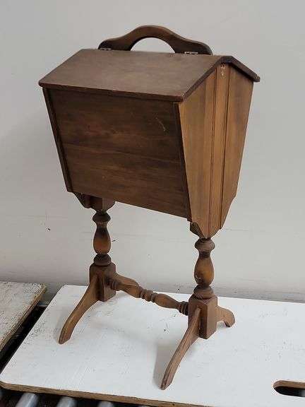 Vintage Wooden Sewing / Magazine Stand. 5A