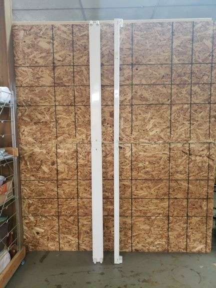 PAIR OF 8' FLORESCENT LIGHT FIXTURES
