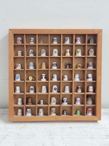 15x15 Display Case w/ Collectible Thimbles- Souvenir, Holiday & more. 4B