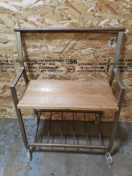 MCM PORTABLE SERVICE CART