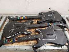 3 KRAMER STRIKER WIRELESS GUITAR HERO GUITARS. 16B