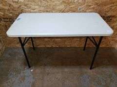FOLDING TABLE 24"X48"