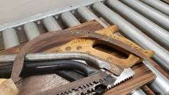 VARIOUS HANDSAWS AND HANDTOOLS. 00B