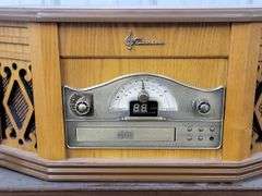 Retro Emerson Turntable / Stereo (Model NR303TT)
