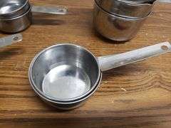 MISC. MEASURING CUPS. 00C