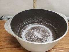 CLUB SUPRA ALUMINUM DUTCH OVEN. 00C