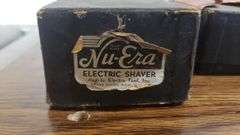 PAIR OF VINTAGE ELECTRIC RAZORS. 11B