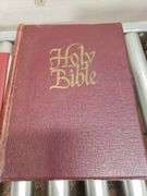 BIBLE LOT. 18C