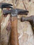 LOT OF FRAMING HAMMERS. 11B