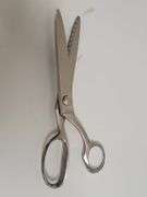 VINTAGE PINKING SHEARS & SCISSORS. 00B