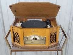Retro Emerson Turntable / Stereo (Model NR303TT)