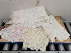 VINTAGE LACE DOILIES, TABLECLOTH & MORE. 00A