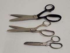 VINTAGE PINKING SHEARS & SCISSORS. 00B