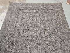 21x61 GRAY RUNNER RUG. 18A