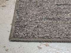 21x61 GRAY RUNNER RUG. 18A