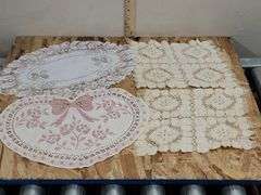 VINTAGE LACE DOILIES, TABLECLOTH & MORE. 00A