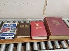 BIBLE LOT. 18C