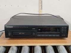 PIONEER MULTI-PLAY COMPACT DISC PLAYER- POWERS ON (MODEL PD-M502) . 1D