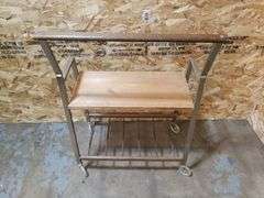 MCM PORTABLE SERVICE CART