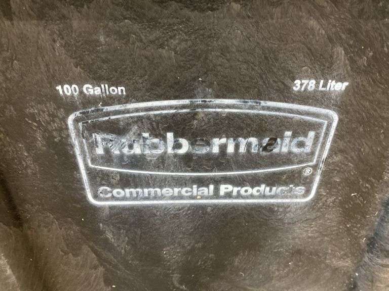 Rubbermaid 100 gallon tub