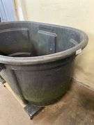 Rubbermaid 100 gallon tub