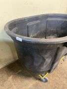 Rubbermaid 100 gallon tub