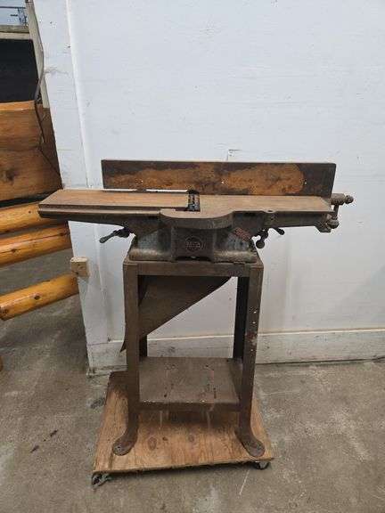 Vintage Delta Milwaukee 6" Jointer on Custom Stand