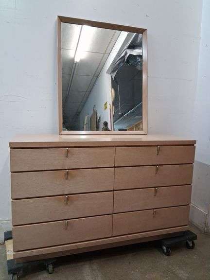 8 drawer dresser with mirror, approx 50 x 18 x 67 in