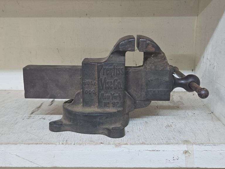 Antique "Bull Dog" Prentiss Vise.