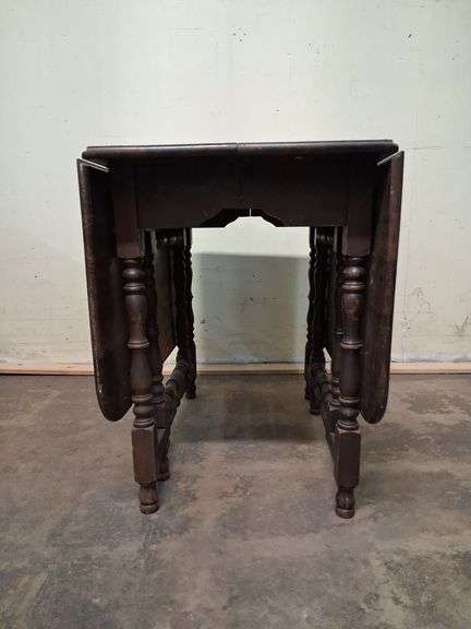 Gate leg table, 36x22x30in smallest