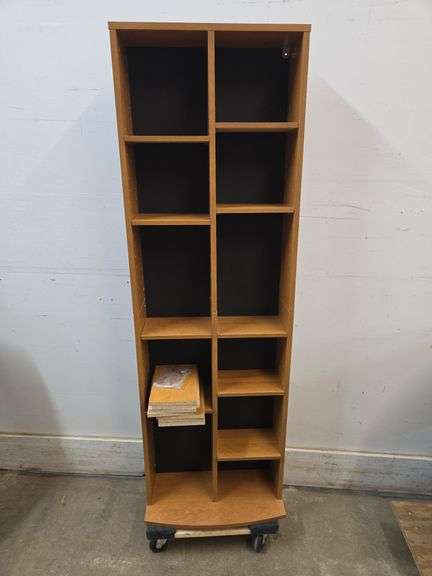 Storage Shelf with Adjustable Shelves