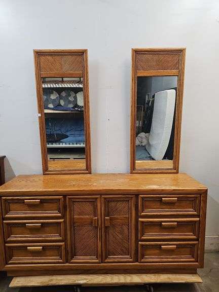 Vintage 9 drawer dresser with mirrors