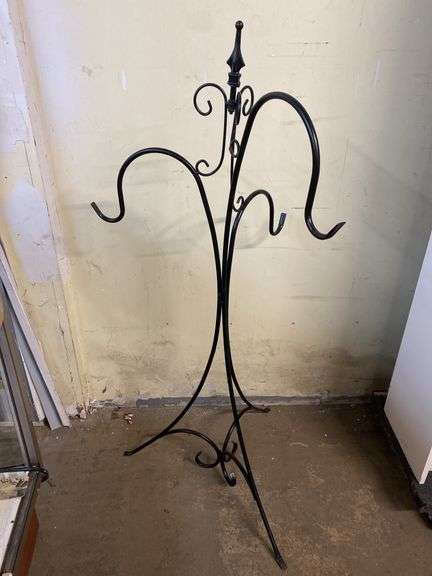 Tripod planter stand 52.5" tall