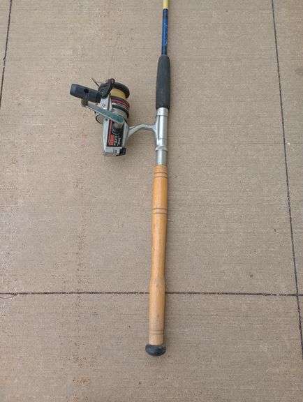 Vintage fishing pole with Ryobi reel