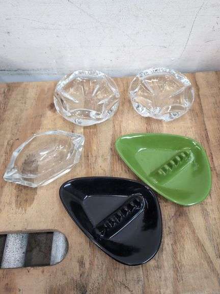 Vintage ashtrays. 1b