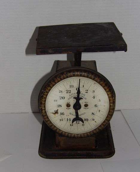 Vintage American Family Scale