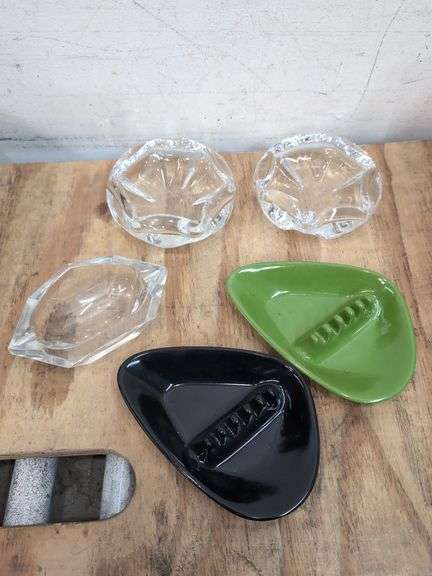 Vintage ashtrays. 1b