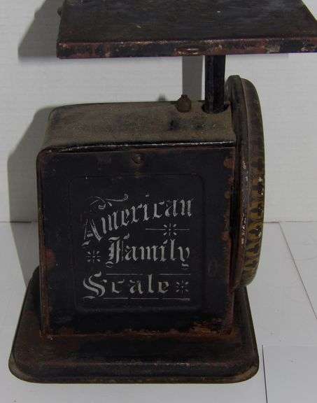 Vintage American Family Scale